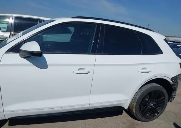 Audi Q5 cena 61900 przebieg: 63415, rok produkcji 2018 z Augustów małe 56